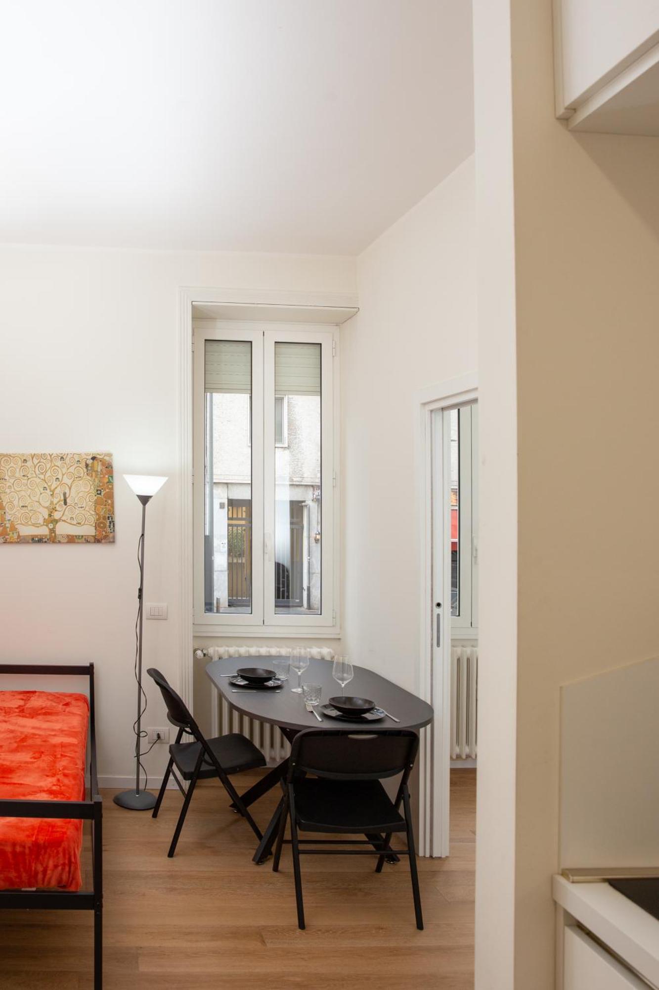 Klimt Central Station - Two Room Apartment Milano Eksteriør bilde